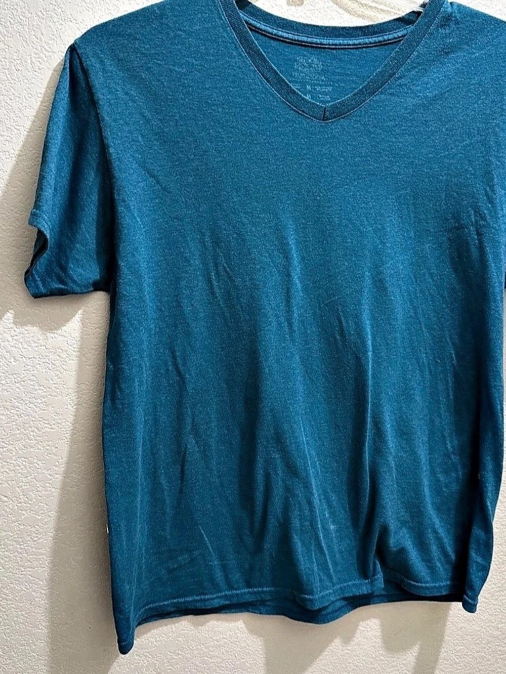 Fruit of the loom Men's Cotton V-Neck Tee Teal Size Medium Like New